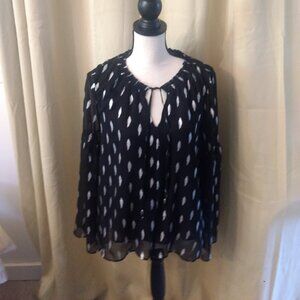 Jennifer Lopez lined blouse